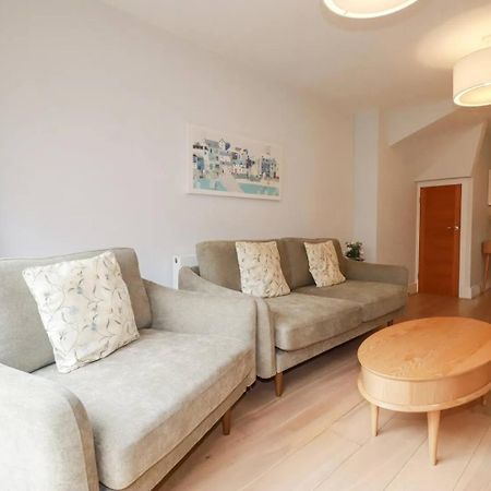 Luxury 3-Bed House, Beach 300M, Sleeps 6, Parking Newquay  Exterior photo
