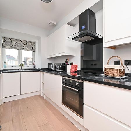 Luxury 3-Bed House, Beach 300M, Sleeps 6, Parking Newquay  Exterior photo