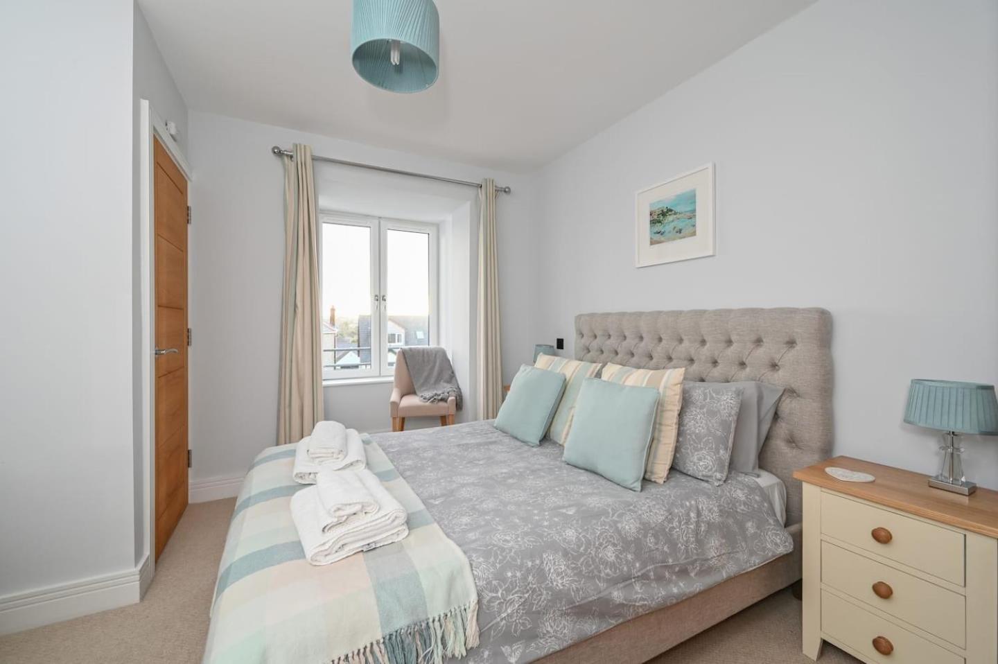 Luxury 3-Bed House, Beach 300M, Sleeps 6, Parking Newquay  Exterior photo